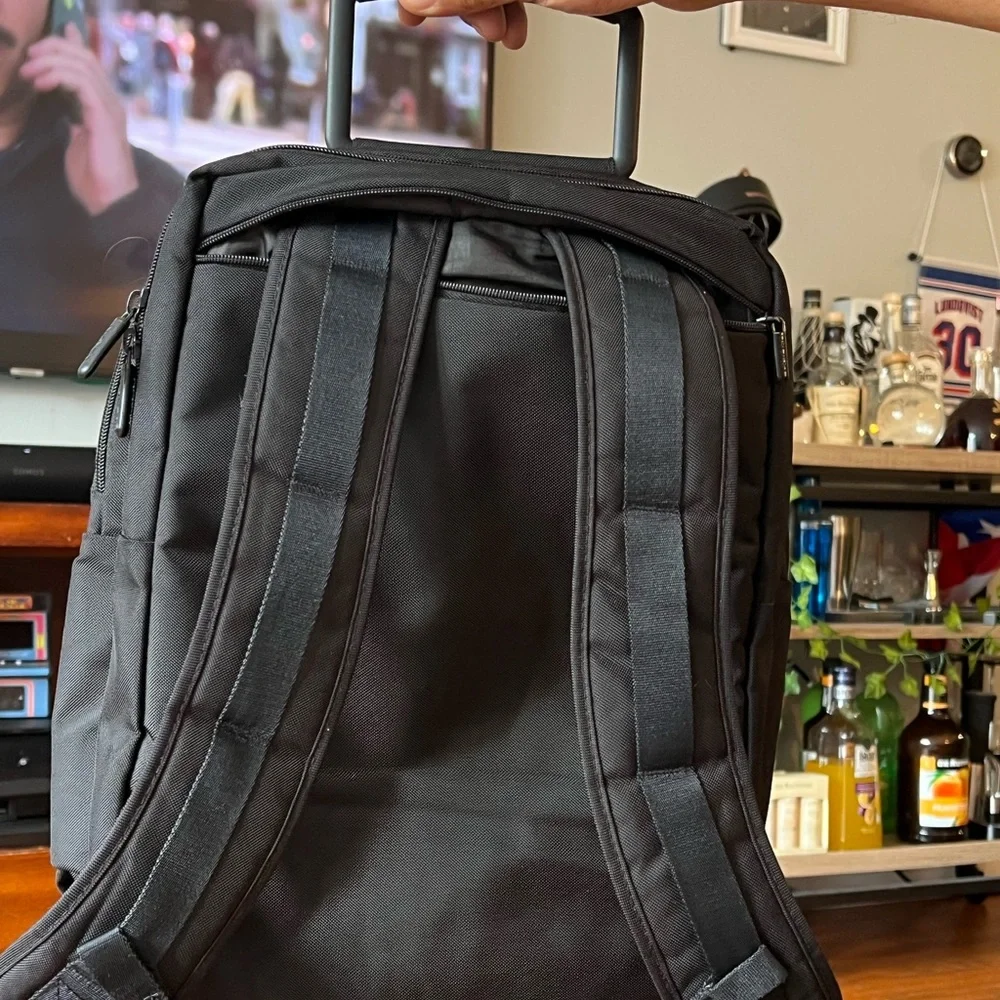 backpack - Picture 8 of 9